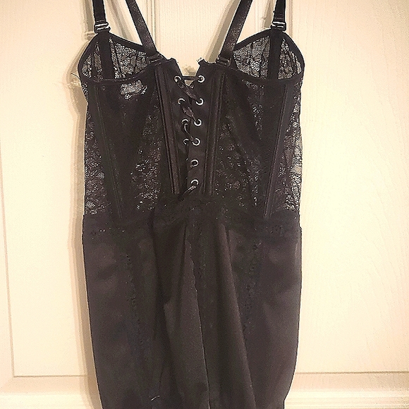 Coquette corset - Picture 3 of 3